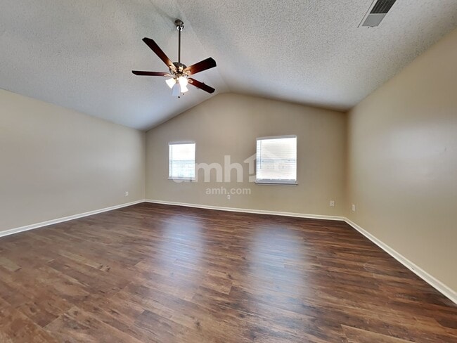 Building Photo - 259 Tall Pines Rd