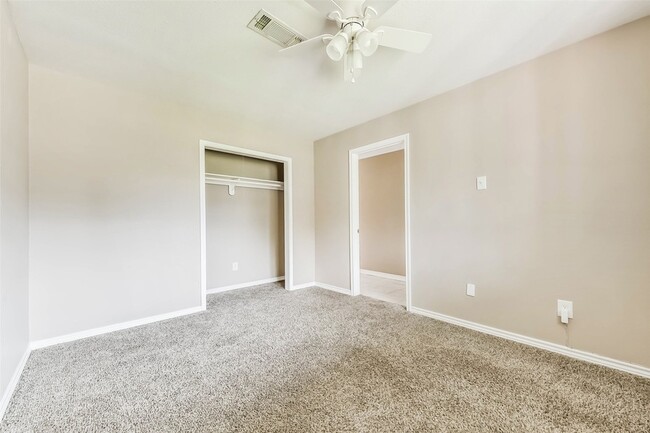 Building Photo - 10906 Sageorchard Ln
