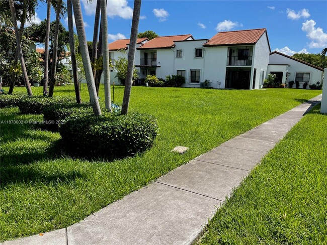 Building Photo - 1301 SW 124th Ct