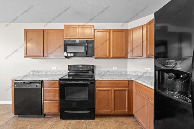 Building Photo - 1115 Roanoke Dr