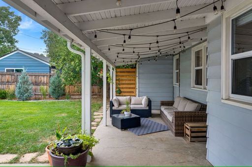 Building Photo - Furnished 3 Bedroom / 1 Bath – Available Now (3+ Month Stay) Prime Location Near Old Town Arvada!