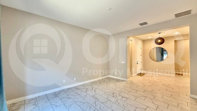 Building Photo - 10741 Tarragon Ave
