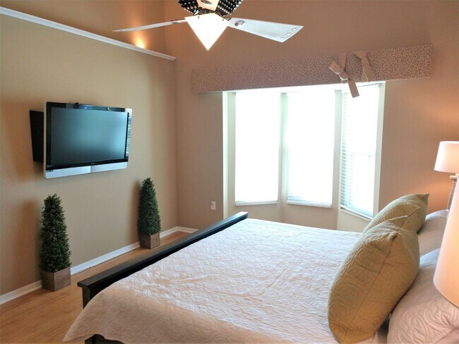 Building Photo - 540 Clubside Cir