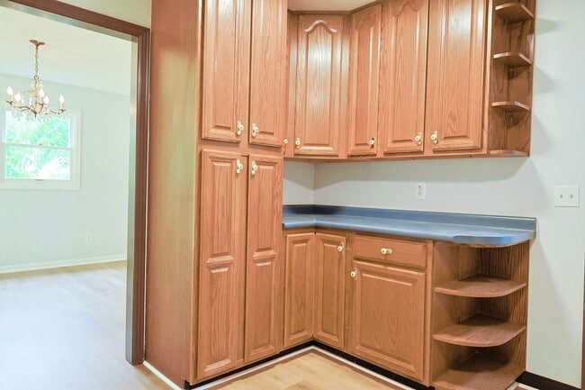 Building Photo - nice renovated 4 Bed 3 Bath