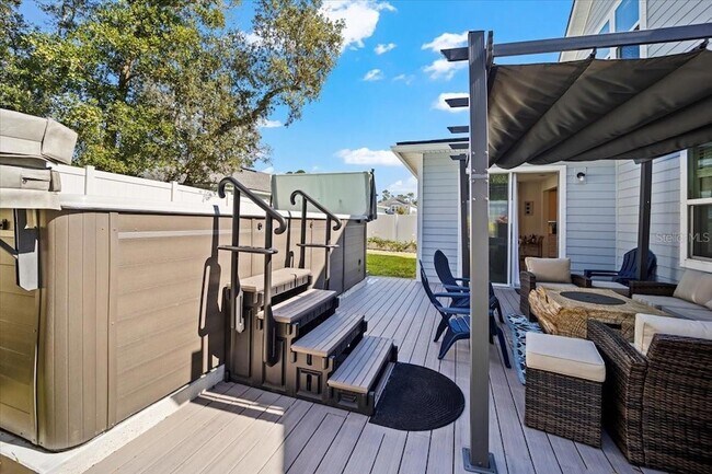 Building Photo - 50 Moana Ct S