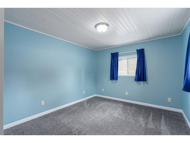 Building Photo - 773 US-63