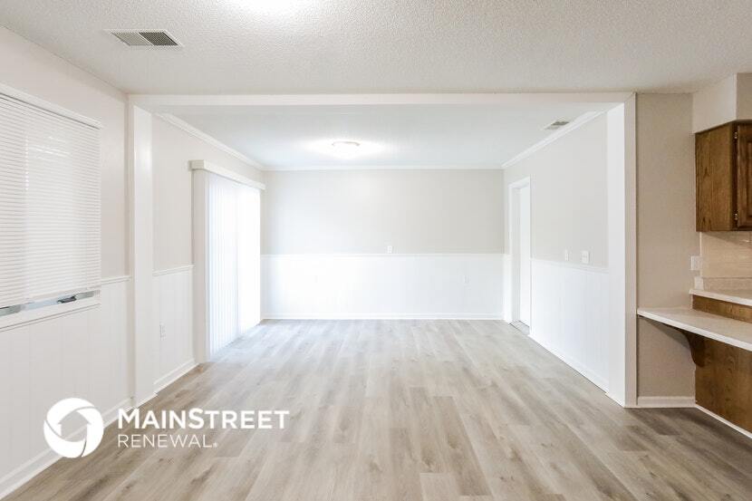 Building Photo - 400 Holtz Ave