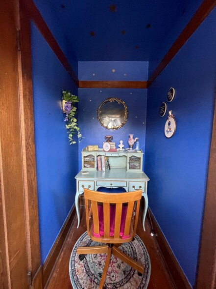 Nook - 1316 N 68th St