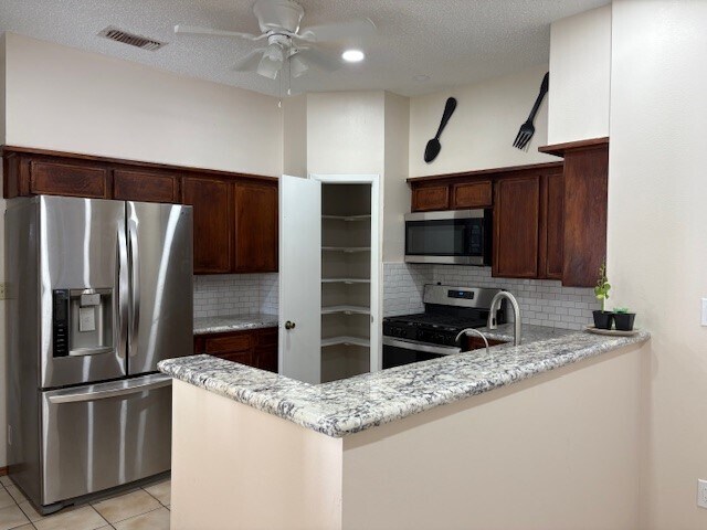 Building Photo - 10907 Spring Harvest Dr