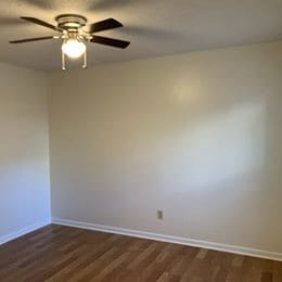 Building Photo - Colony Pine