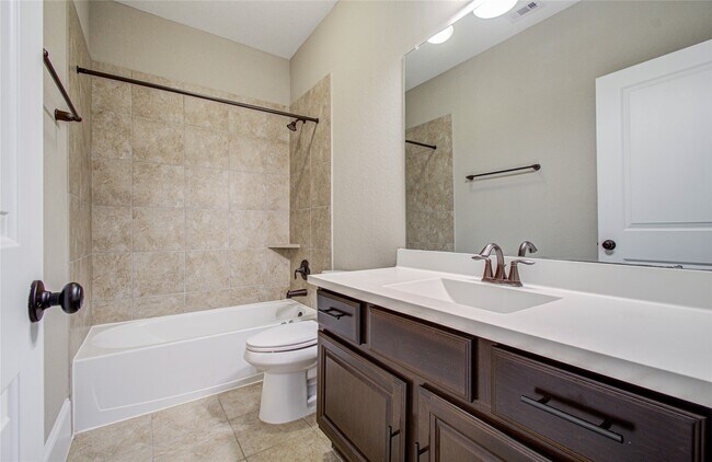 Building Photo - 2403 Orchard Way