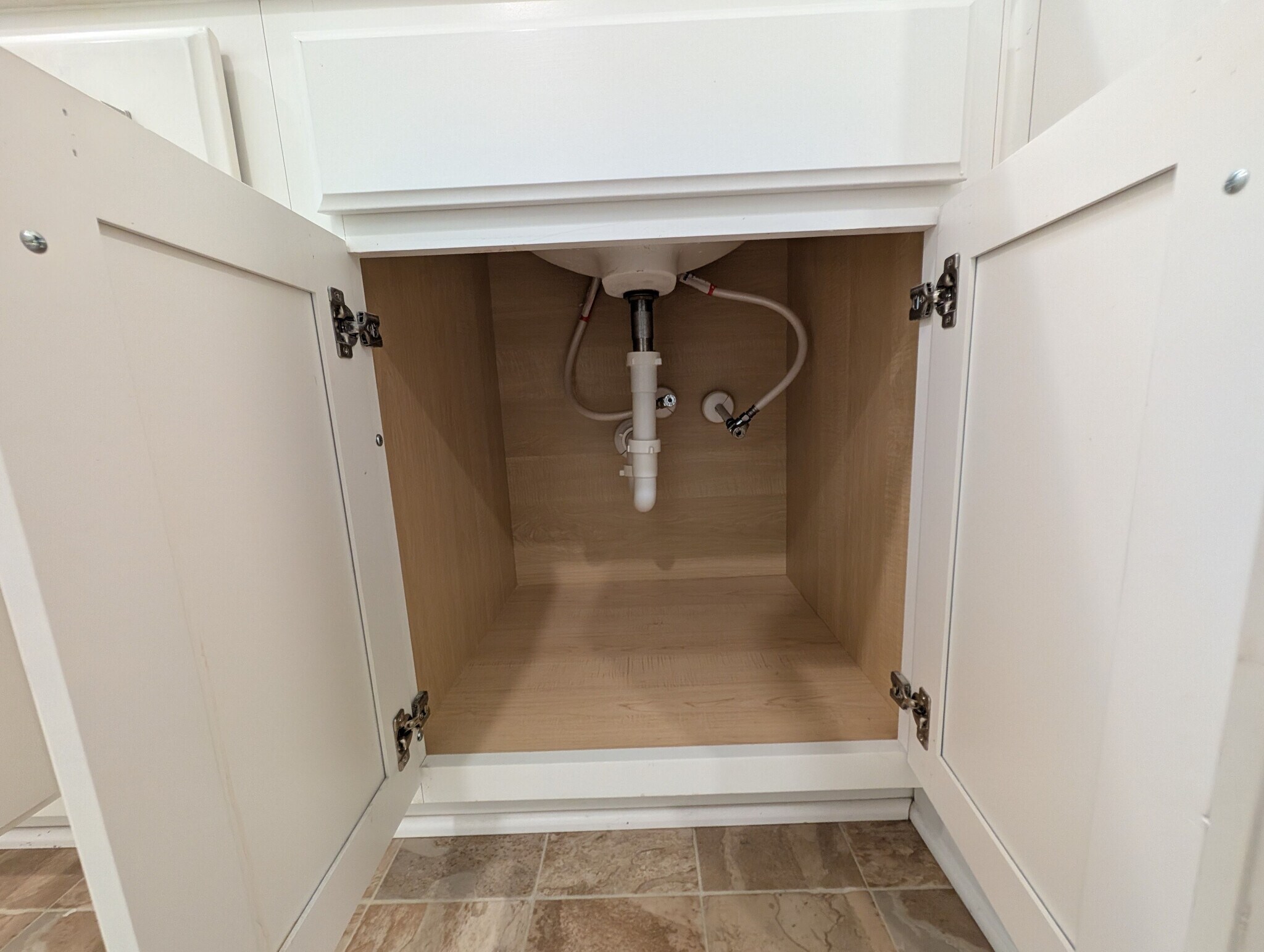 Building Photo - Room in House on Eastcott Ave