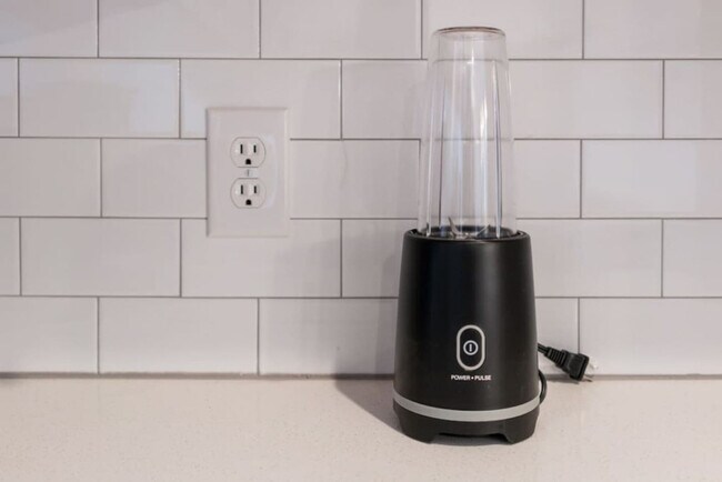 Building Photo - 5775 Sunrise Wy