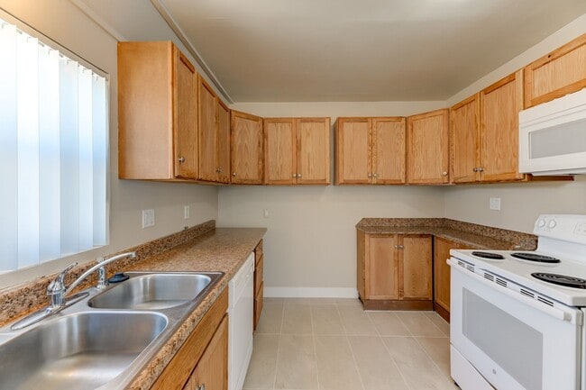 Building Photo - 402 Ilmenite Way