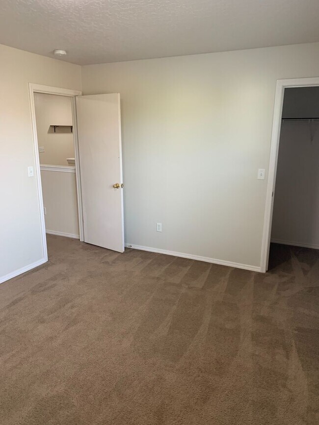 Building Photo - Newer home in the Sawtooth Lakes Neighborh...