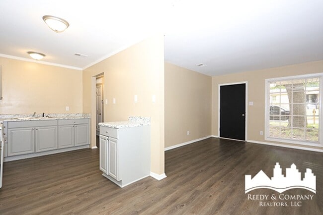 Building Photo - 3704 Irma St