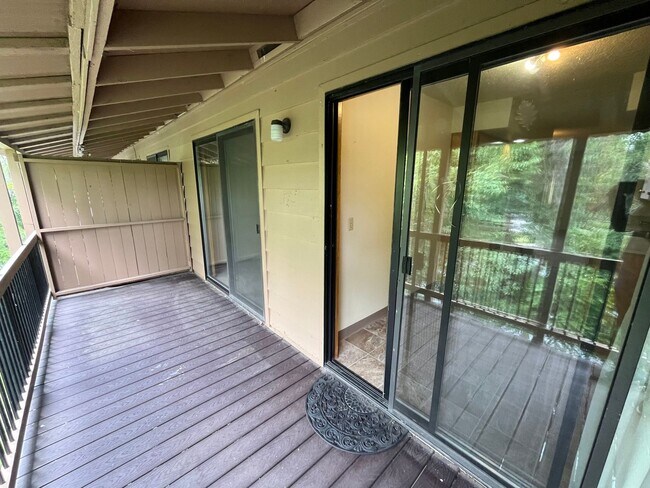 Building Photo - 1 Bed/1 Bath with River Views! Riviera Ridge Apartments