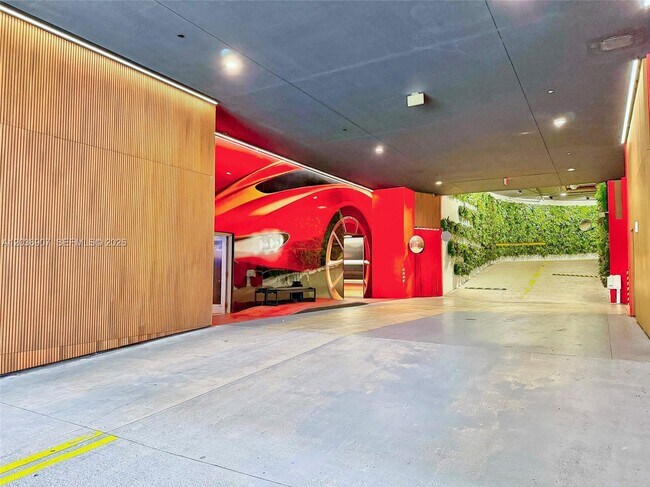 Building Photo - 1100 S Miami Ave