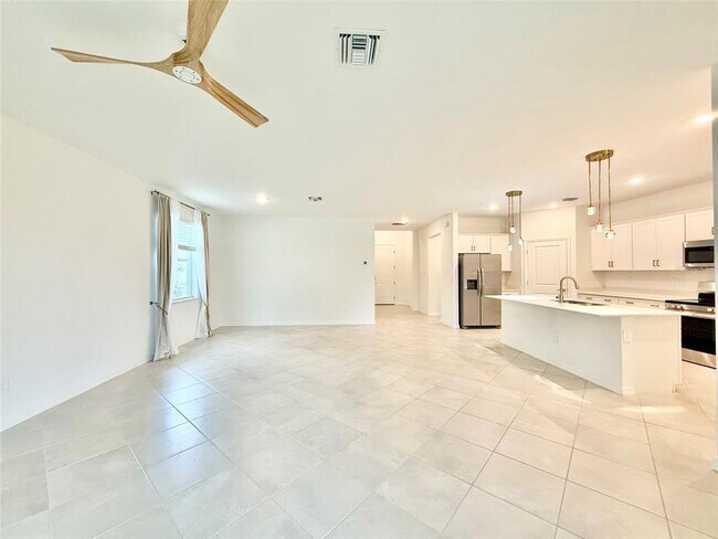 Building Photo - 10995 Pinot Dr