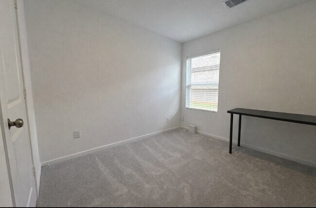 Building Photo - 21151 Vercelli St