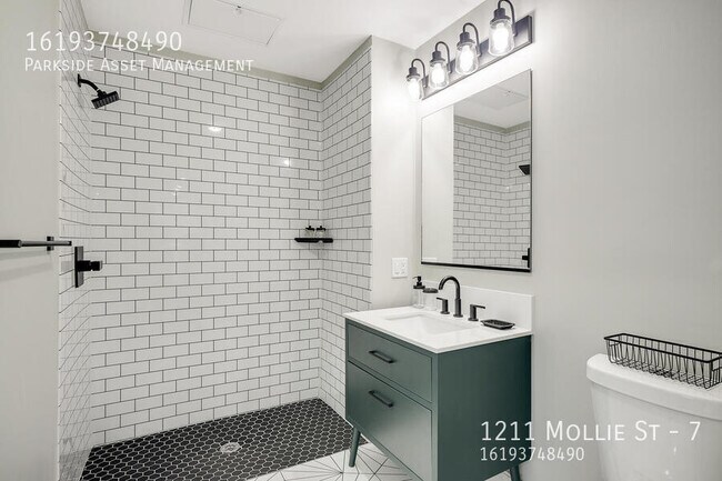 Building Photo - 1211 Mollie St