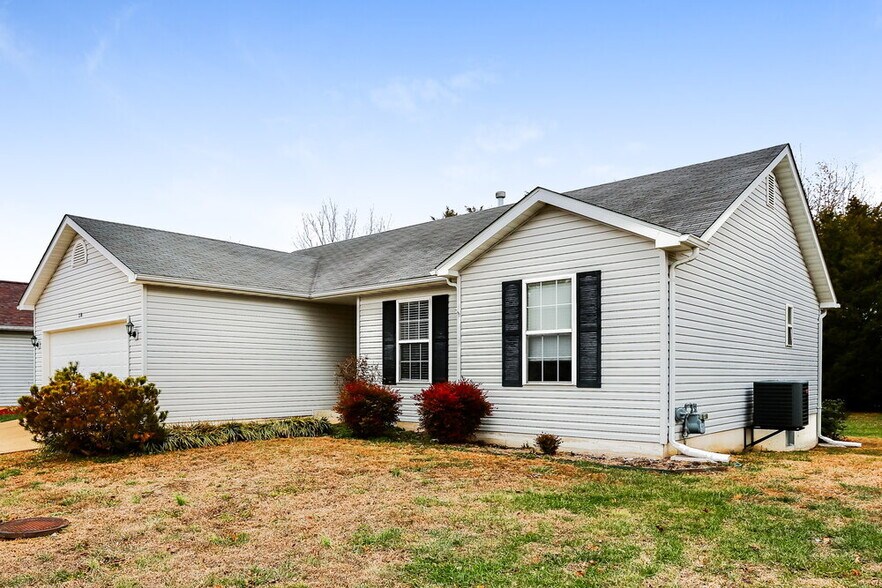 Building Photo - 114 Gran Vista Dr