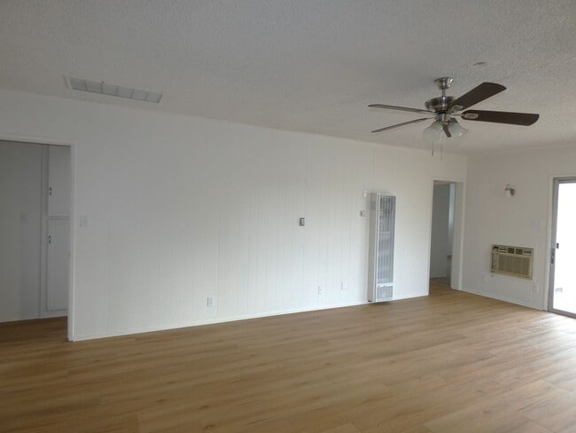 Building Photo - **Available NOW in Whittier!**