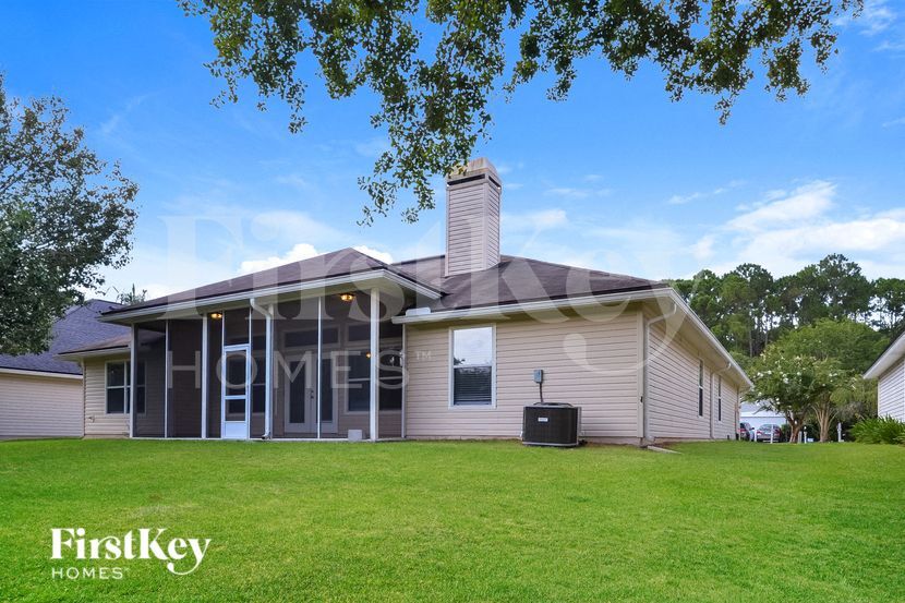 Building Photo - 112 Glen Oaks Dr