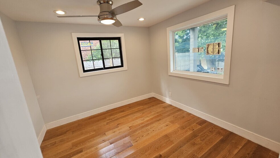 Building Photo - 640 Derby Ave