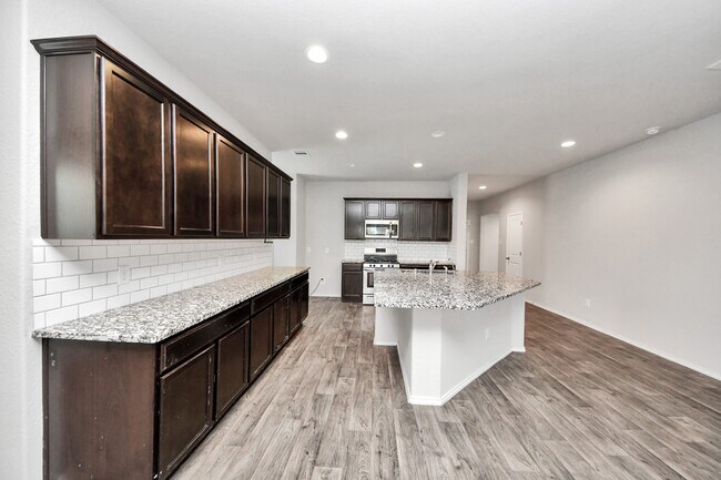 Building Photo - 8302 Rose Petals Ln