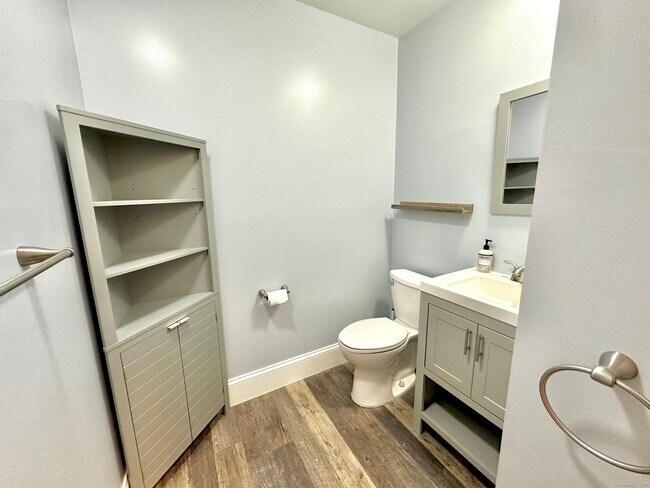 Building Photo - 55 Woodland Pl