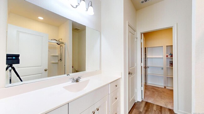 Building Photo - 5814 Lilac Lndg