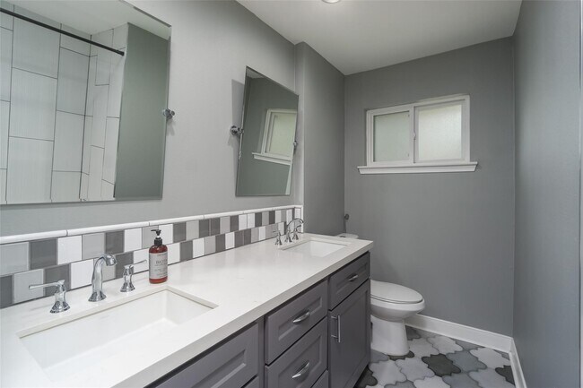 Building Photo - 8326 Hazen St