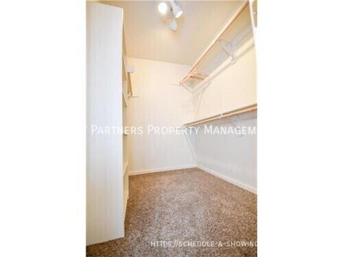 Building Photo - 1950 W Surrey-