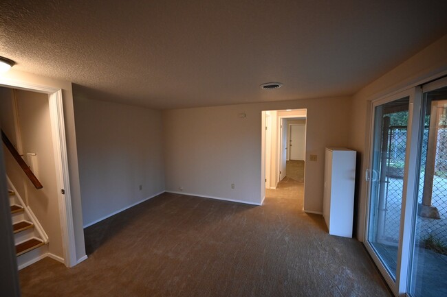 Building Photo - 4 bed 2 bath in Sequim, nice mountain view!