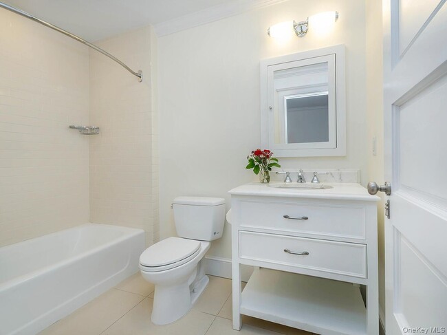 Building Photo - 29 Birch St