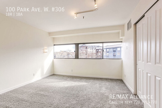 Building Photo - This Charming condo is a tranquil urban sa...