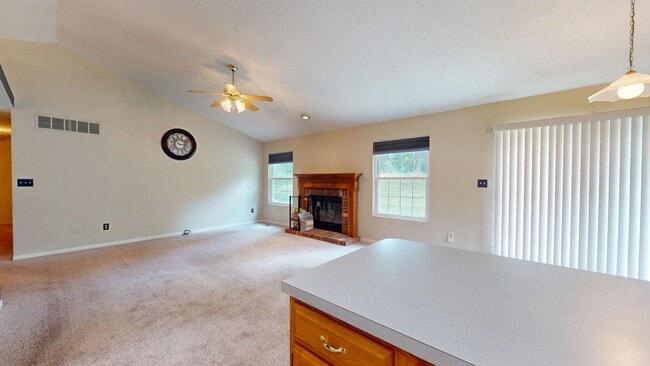Building Photo - 1125 Butternut Ln