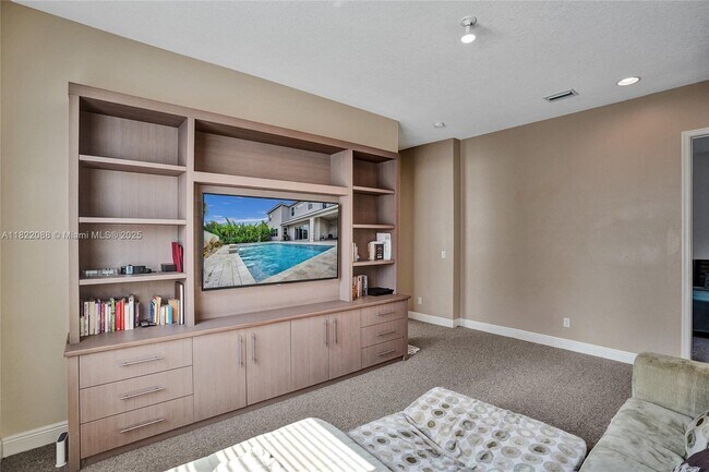 Building Photo - 8959 Cypress Grove Ln