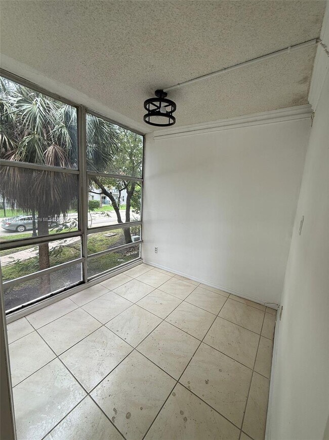 Building Photo - 210 172nd St