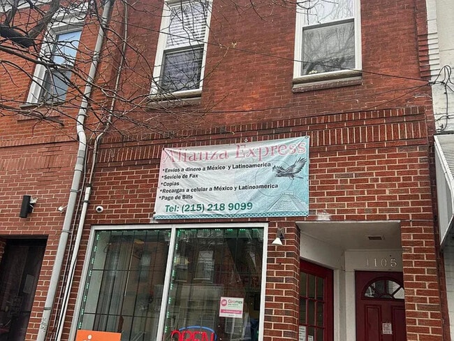 Building Photo - 1105 E Snyder Ave