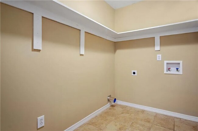 Building Photo - 3105 Pleasant Valley Rd