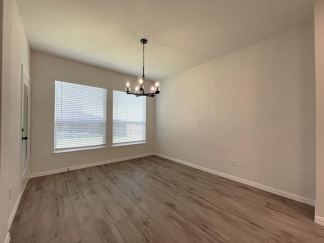 Building Photo - 6270 Shasta Creek Rd