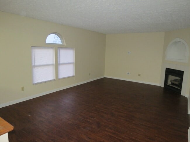 Building Photo - 5885 Katelyn Ln