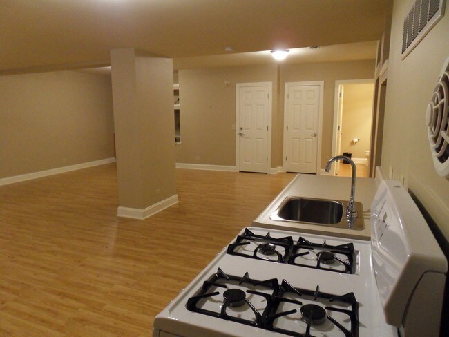 Building Photo - 1326 Walnut Ridge Dr
