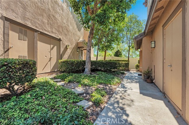 Building Photo - 922 S Country Glen Way