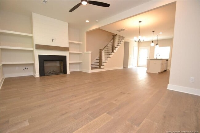 Building Photo - 8535 Marvino Ln