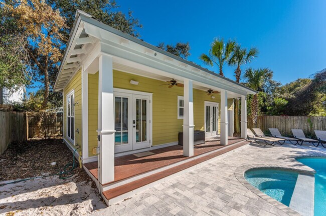 Building Photo - 87 Barracuda St