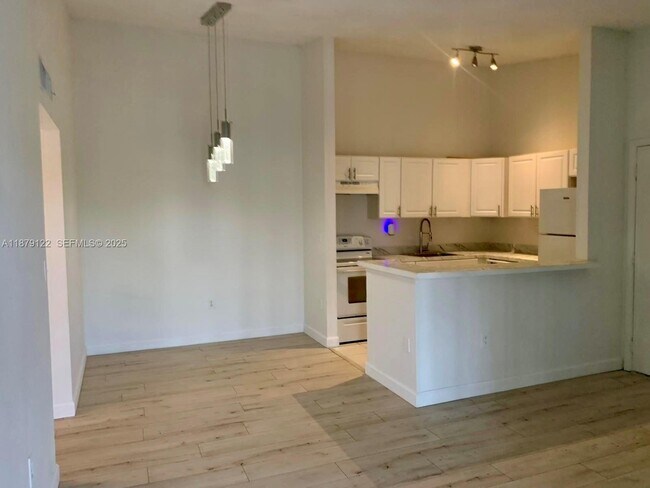 Building Photo - 468 NE 206th Ln