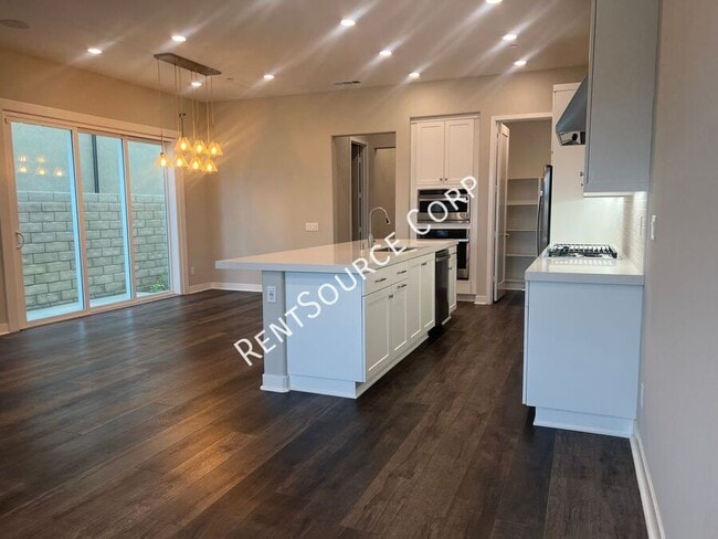 Building Photo - 27227 W Coyote Bush Ct